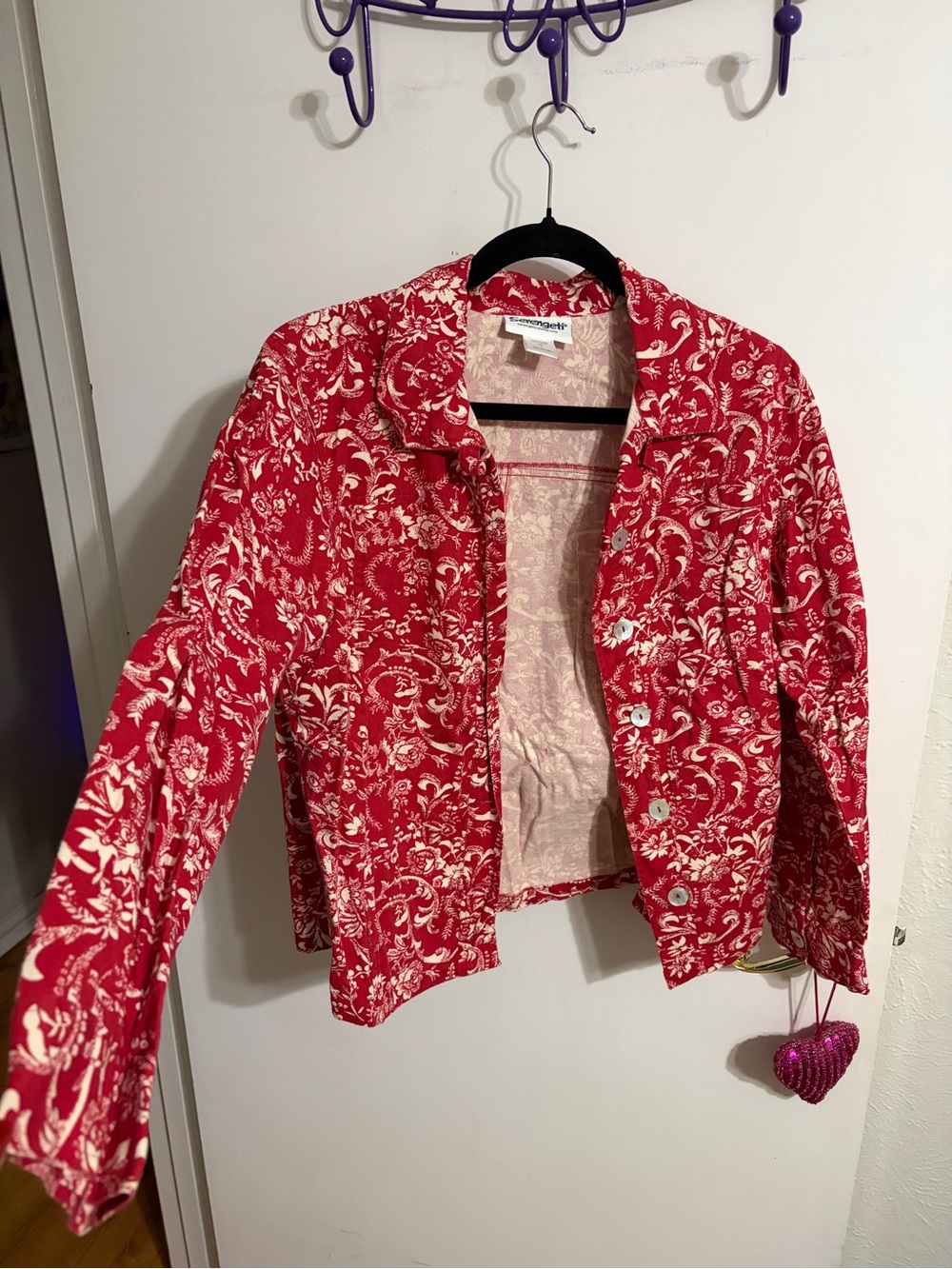 💜 Medium Serengeti Red Floral Button-Front Jacket